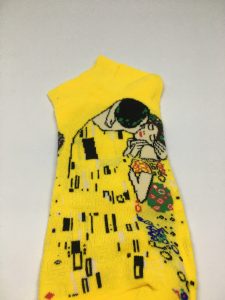 Medias de arte el beso