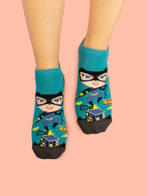 Super heroína Enmediada Enmediados